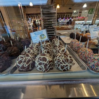 Magic Nut and Candy Company - A variety of Candy Apples - Candy Stores Near Me - Los Angeles, California Magic Nut and Candy Company - A variety of Candy Apples - Candy Stores Near Me - Los Angeles, California