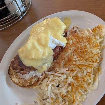 Millbrae Pancake House - Hash Benedict - American Near Me - Millbrae, California