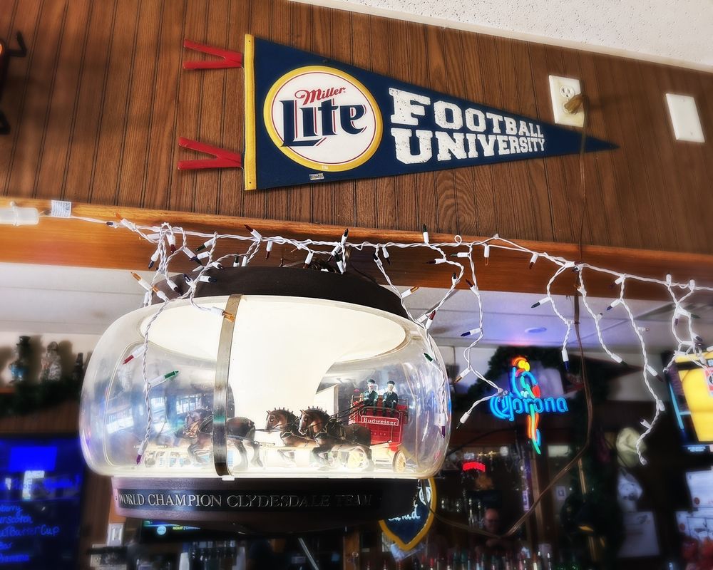 KINSMEN TAVERN Updated October 2024 18 Photos & 12 Reviews 241