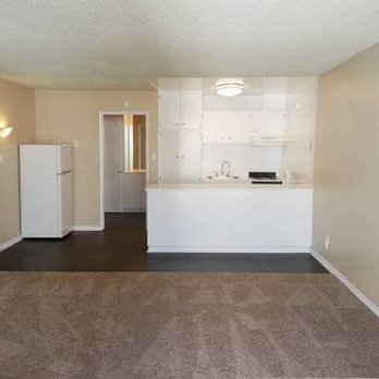 Kerrwood Manor - studio living room and kitchen - Property Management Near Me - Long Beach, California Kerrwood Manor - studio living room and kitchen - Property Management Near Me - Long Beach, California