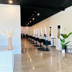 Salon Haven - Stations are waiting...