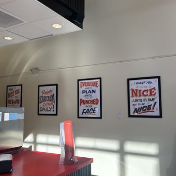 The Red Chickz - Ambiance - Chicken Shop Near Me - Carlsbad, California
