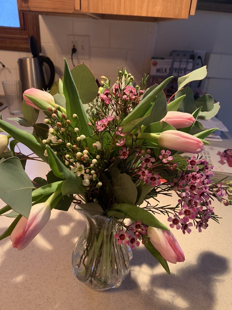 J’S FRESH FLOWER MARKET Updated August 2024 14 Reviews 4300