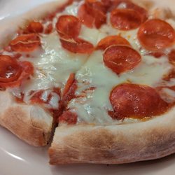 Moes Tavern - Happy Hour pepperoni pizza