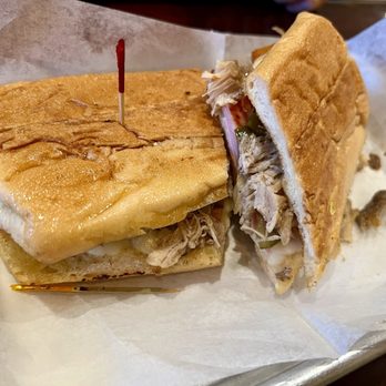 Café Cubano - Cubano - Cuban Near Me - Oak Park, Illinois