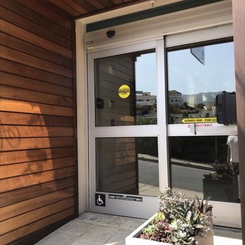 Aurora Hotel - Entrance - Hotels Near Me - Avalon, California