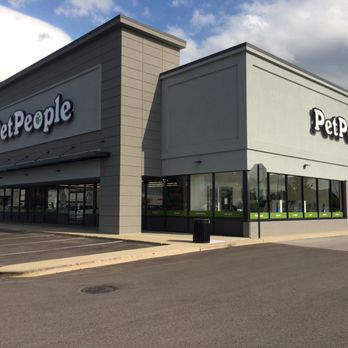 Hollywood Feed - Pet Stores Near Me - Greenwood, Indiana