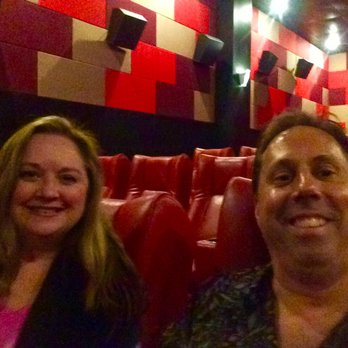 Apple Cinemas - Ain't no peeps in here! - Cinema Near Me - Cambridge, Massachusetts