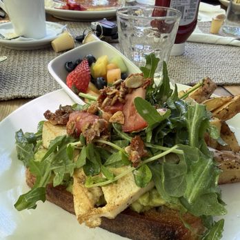 Berry Hill Food Co - Poached Eggs and Avo (Sub tofu made vegan) - Caterers Near Me - Oshawa, Ontario