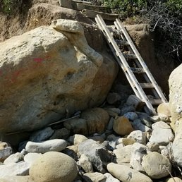 This is how you get down from the trail to the beach. Fun to watch unsuspecting beachgoers figure out how to get their bulky items down. This is how you get down from the trail to the beach. Fun to watch unsuspecting beachgoers figure out how to get their bulky items down.