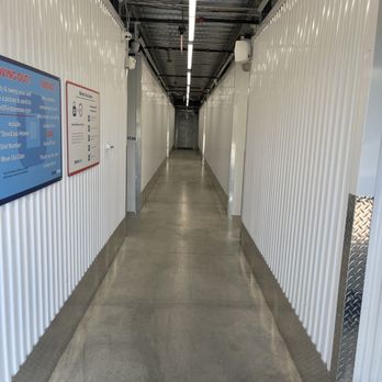 StoreEase - Nice entry - Self Storage Near Me - Hoover, Alabama