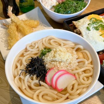 Roll Call - Koreatown - Shrimp Tempura Udon Soup - Sushi Bars Near Me - Los Angeles, California Roll Call - Koreatown - Shrimp Tempura Udon Soup - Sushi Bars Near Me - Los Angeles, California