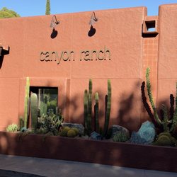 Canyon Ranch Tucson - Front of clubhouse