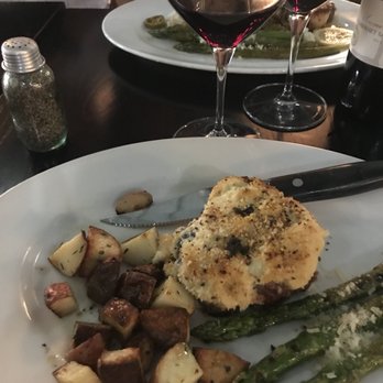 Park Tavern - Tenderloin Oscar Style - delicious - New American Near Me - El Paso, Texas Park Tavern - Tenderloin Oscar Style - delicious - New American Near Me - El Paso, Texas