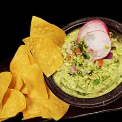 El Rinconcito Latino - Fresh Guacamole