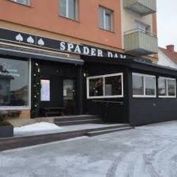 Spader Dam - Utsidan av spader dam