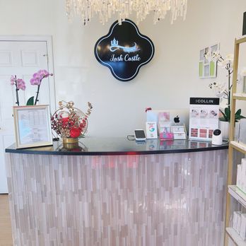 Lash Castle - Front desk - Waxing Near Me - Staten Island, New York Lash Castle - Front desk - Waxing Near Me - Staten Island, New York