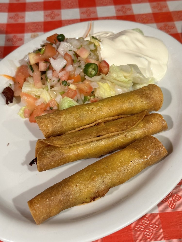 El Salvadoreño Restaurant