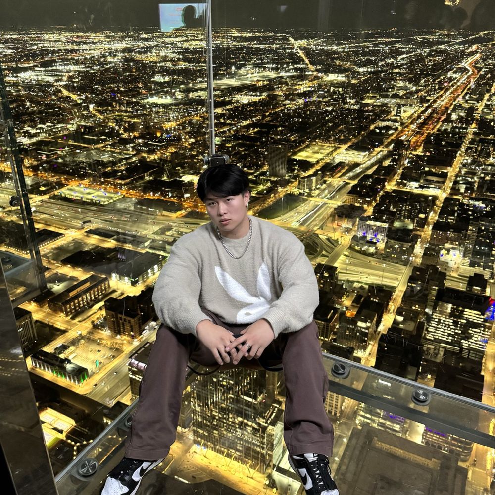 Skydeck - A decent pic my girlfriend was able to get before our time was up. - Observatories Near Me - Chicago, Illinois