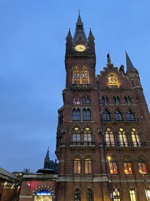 St Pancras International by null