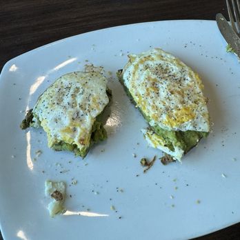 Broken Yolk Cafe - Breakfast & Brunch Near Me - Spring, Texas