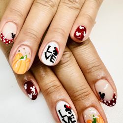 The Natural Nail Salon