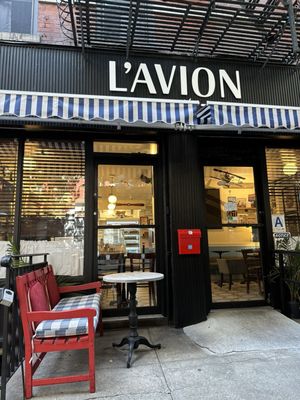 L'avion Café by null