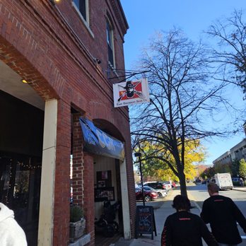 East Regiment Beer Company - Brewpubs Near Me - Salem, Massachusetts