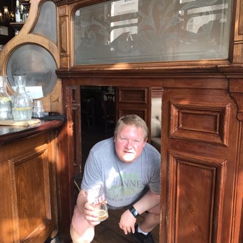 The Prince Alfred - The dividers in the bar were meant for smaller people. - Pubs Near Me - London, XGL