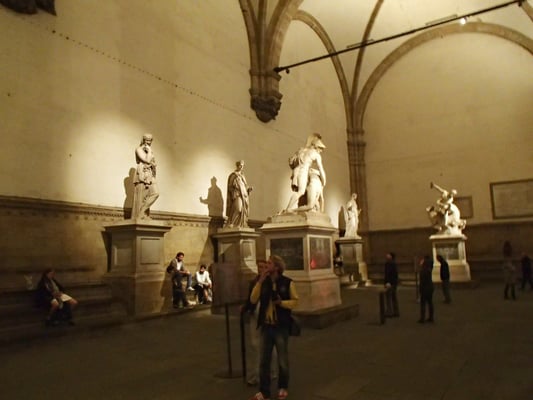 Loggia dei Lanzi by null
