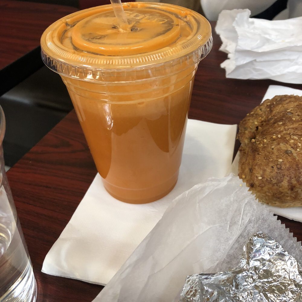 La Luna Cafe - Carrot, apple, ginger juice - Bagels Near Me - Astoria, New York La Luna Cafe - Carrot, apple, ginger juice - Bagels Near Me - Astoria, New York