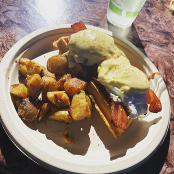 Kula Lodge & Restaurant - Waffle Benedict - Breakfast & Brunch Near Me - Kula, Hawaii