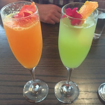 Maplewood Kitchen and Bar - Sol Glo and Sweet Green mimosas - Breakfast & Brunch Near Me - Cincinnati, Ohio Maplewood Kitchen and Bar - Sol Glo and Sweet Green mimosas - Breakfast & Brunch Near Me - Cincinnati, Ohio