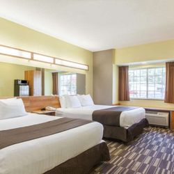 Microtel Inn & Suites by Wyndham Johnstown - 2 Queen Bed Room