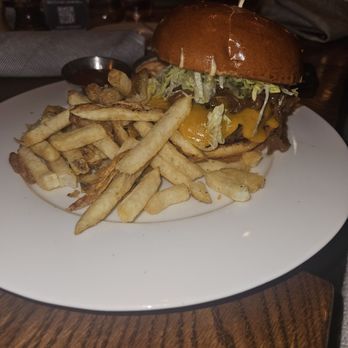 Beatrix - Fulton Market - Cheeseburger - Coffee & Tea Near Me - Chicago, Illinois Beatrix - Fulton Market - Cheeseburger - Coffee & Tea Near Me - Chicago, Illinois