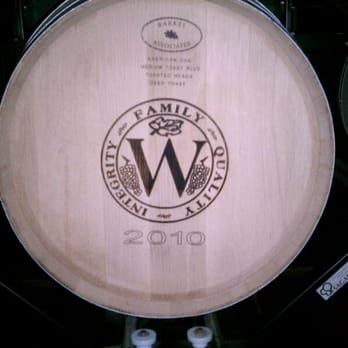 Wiens Cellars - Great staff and "better than average" Temecula reds . The Reserve Petite Sirah is almost Paso-esque ....... - Wine Tasting Room Near Me - Temecula, California