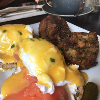 Blue Daisy - Salmon Benedict - Creperies Near Me - Santa Monica, California Blue Daisy - Salmon Benedict - Creperies Near Me - Santa Monica, California