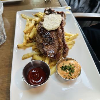 Marina Seafood Dockside Patio - NY Steak Frites - Seafood Near Me - Berkeley, California