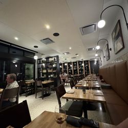 Wild Finch - Seating