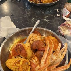 New Lucky Crab House - 2 Clusters Snow Crab Legs Combo