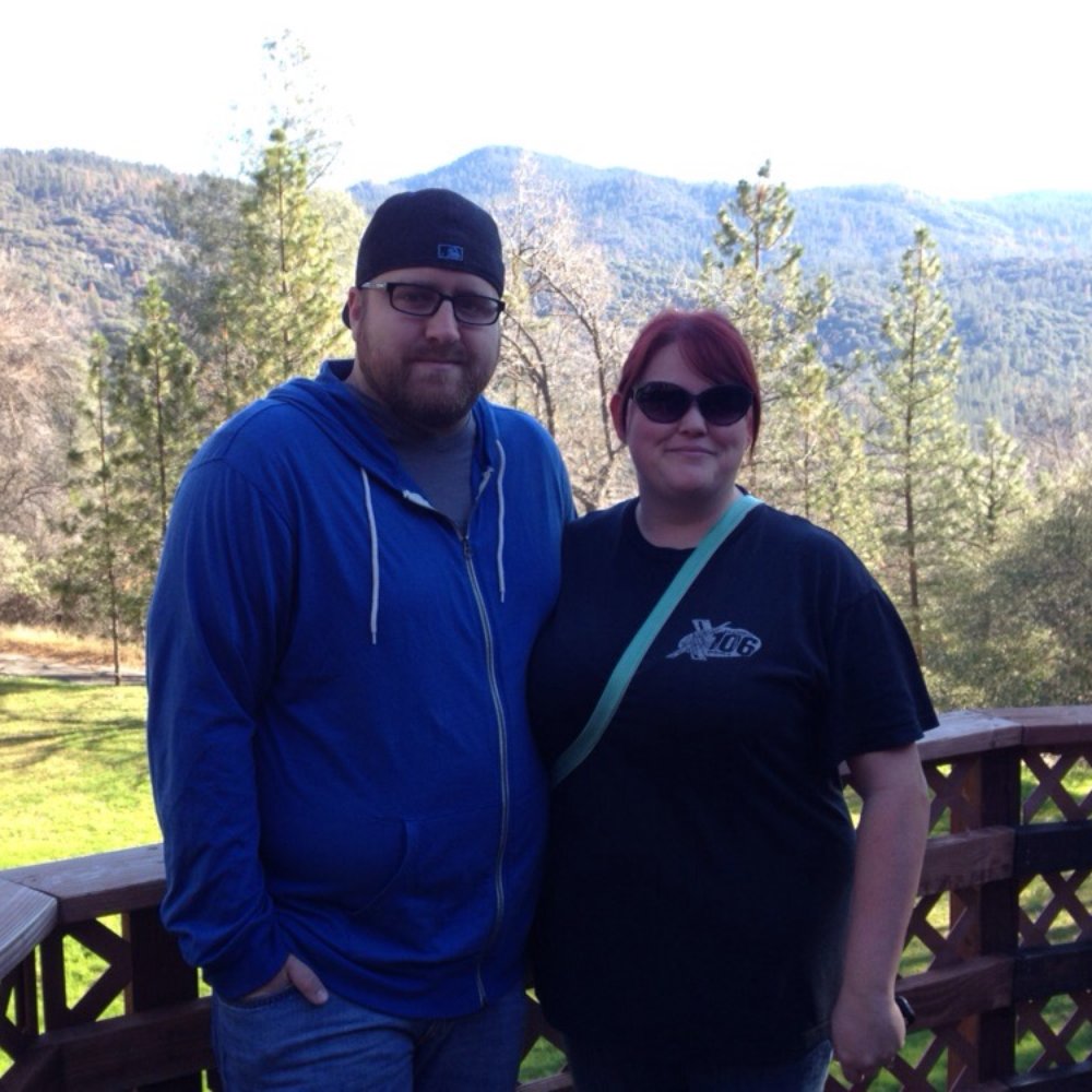 Evergreen Haus - Eddie snapped this pic of us on the wrap around porch just before we left. - Hotels Near Me - Oakhurst, California Evergreen Haus - Eddie snapped this pic of us on the wrap around porch just before we left. - Hotels Near Me - Oakhurst, California