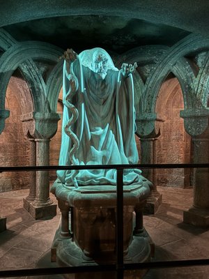 Harry Potter and the Forbidden Journey by null