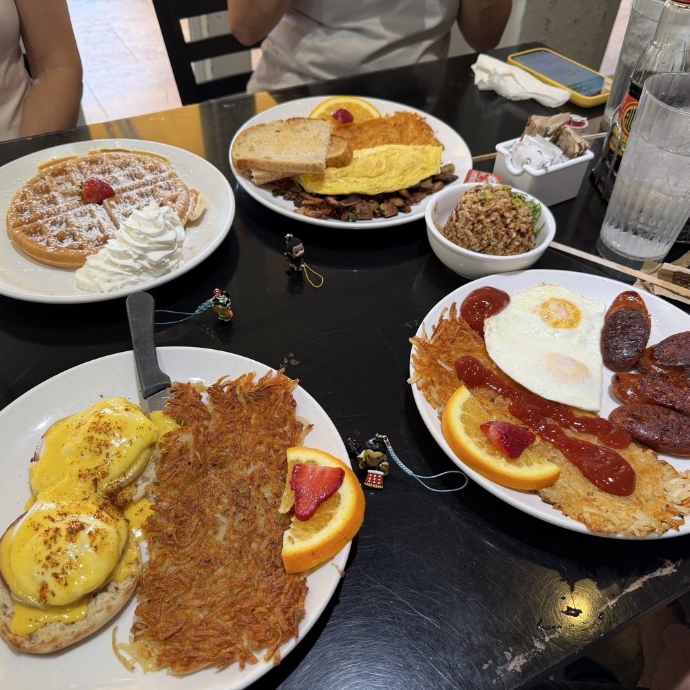 Sweet E's Cafe - Hash browns crispy - Cafes Near Me - Honolulu, Hawaii Sweet E's Cafe - Hash browns crispy - Cafes Near Me - Honolulu, Hawaii