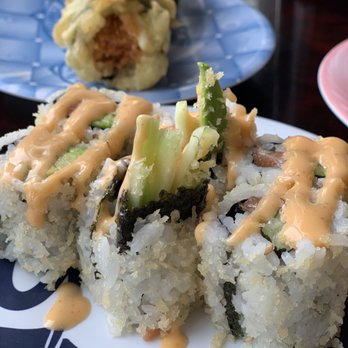 Gorilla Sushi Diversey - Spicy crunch salmon roll - Sushi Bars Near Me - Chicago, Illinois Gorilla Sushi Diversey - Spicy crunch salmon roll - Sushi Bars Near Me - Chicago, Illinois