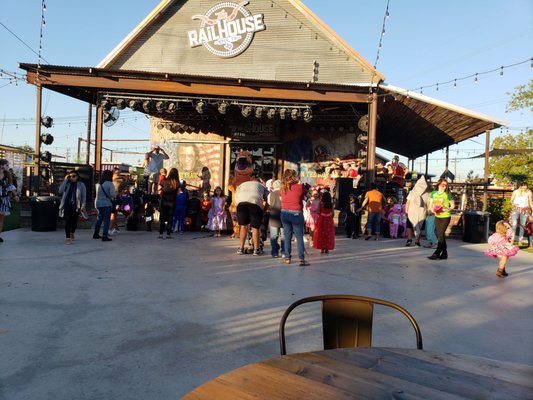 THE RAILHOUSE by null