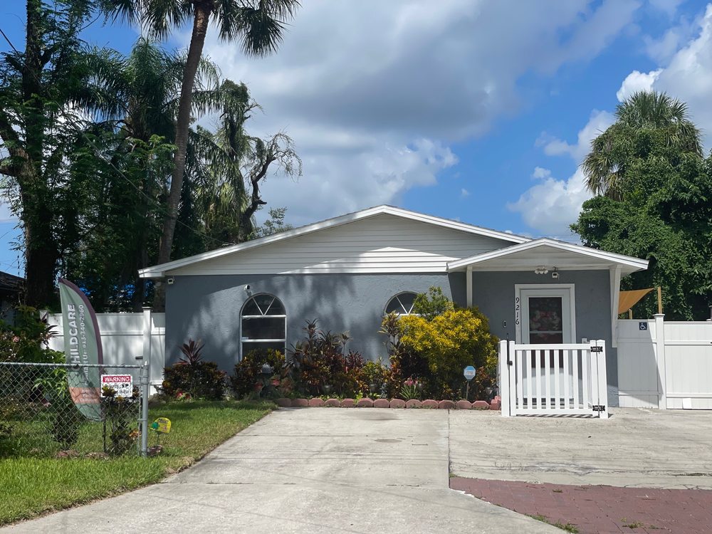Neomi's Family Day Care Home - childcare center in Tampa, FL