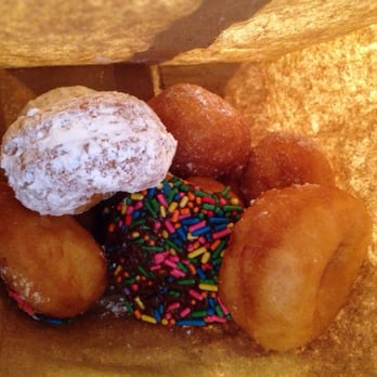 Daily Dozen Doughnut - Half dozen assorted - Bakeries Near Me - Seattle, Washington