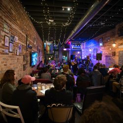 Lolobee’s Lounge