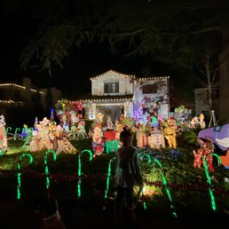 Photo of East Sacramento's Fab 40s Christmas Lights - Sacramento, CA, United States