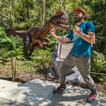 Dinosaur World - Dino fight - Museums Near Me - Plant City, Florida